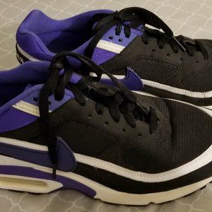 Women s athletic shoes